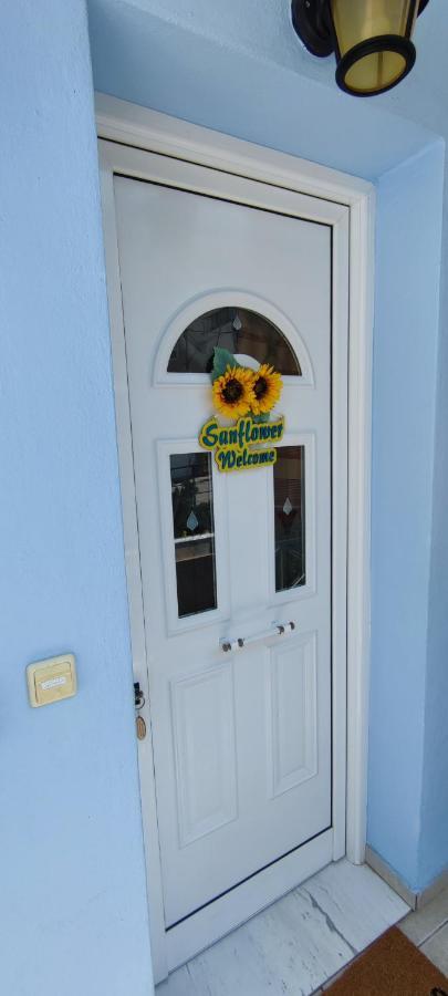 Sunflower Apartment Неа-Перамос Екстер'єр фото